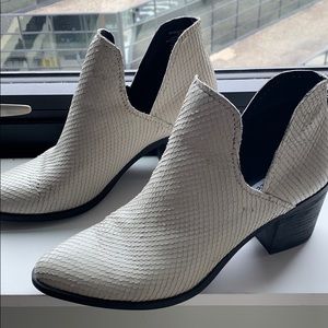 Steve Madden White “Snakeskin” Desert Booties